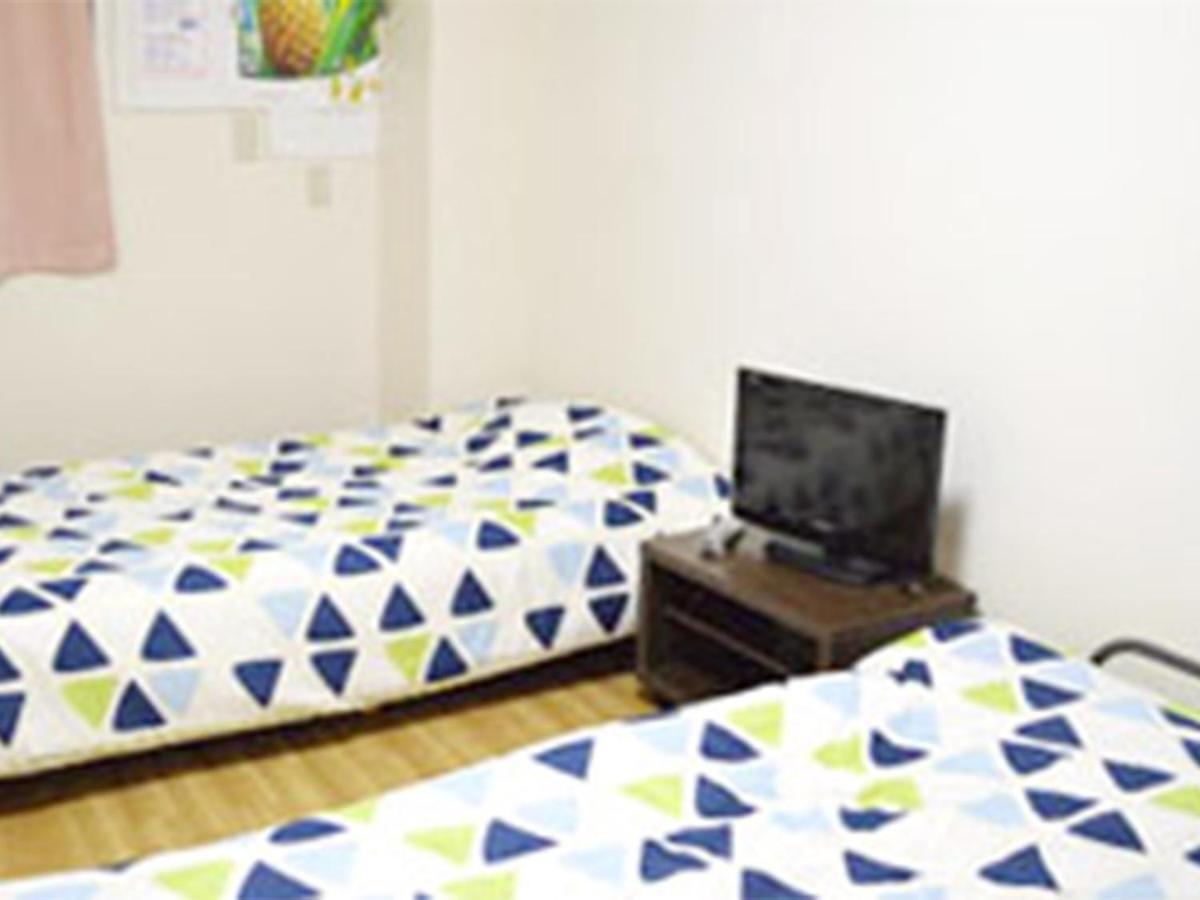 Guest House Fukutomi - Female Only Naha Ngoại thất bức ảnh