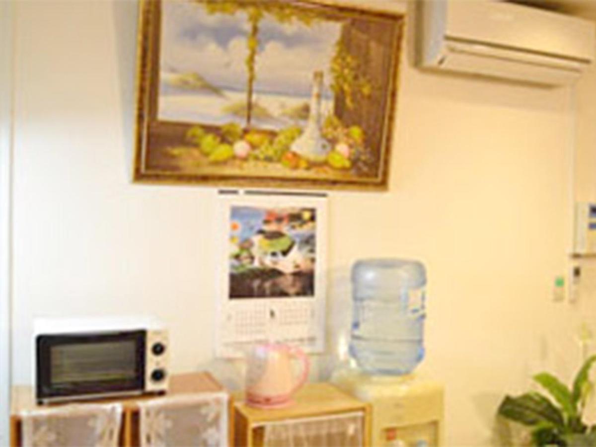 Guest House Fukutomi - Female Only Naha Ngoại thất bức ảnh