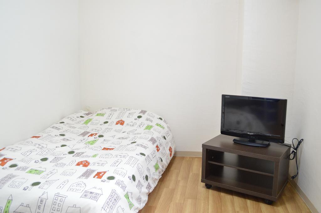 Guest House Fukutomi - Female Only Naha Phòng bức ảnh