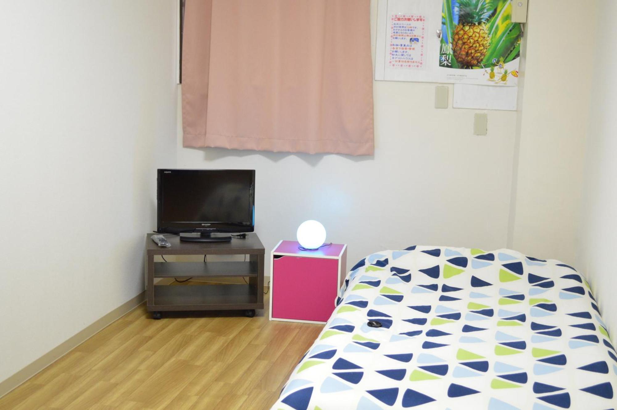 Guest House Fukutomi - Female Only Naha Ngoại thất bức ảnh