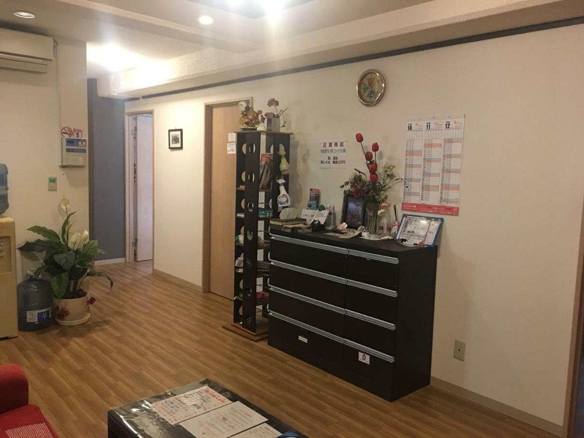 Guest House Fukutomi - Female Only Naha Ngoại thất bức ảnh